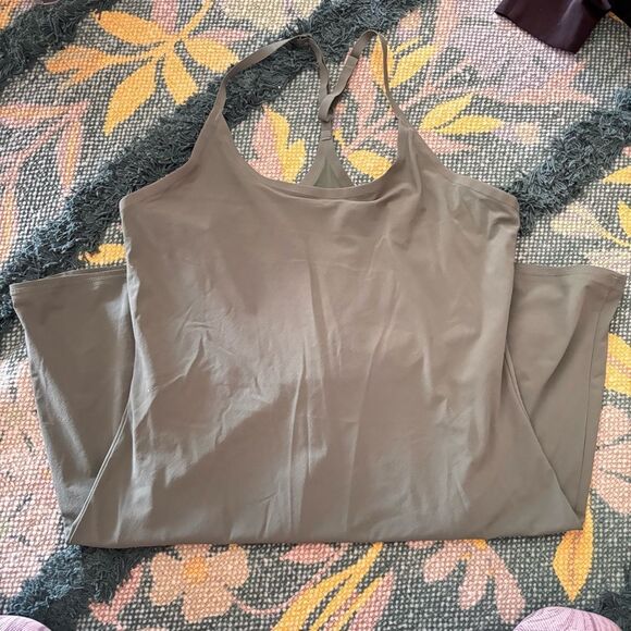 Outdoor voices size medium olive green exercise dress - Picture 2 of 4